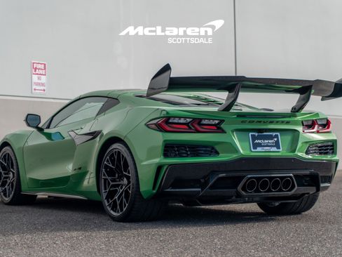 Used 2026 Chevrolet Corvette ZR1 w/ ZR1 Carbon Fiber Aero Package image 5