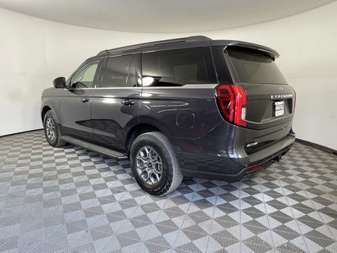 Certified 2025 Ford Expedition Active AWD/4WD image 3