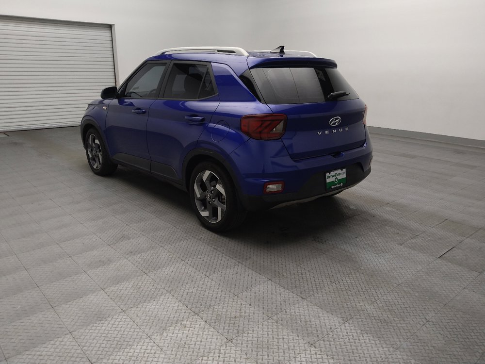 Used 2022 Hyundai Venue Limited FWD image 5