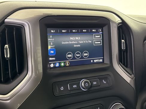 Used 2021 Chevrolet Silverado 1500 Custom AWD/4WD image 18