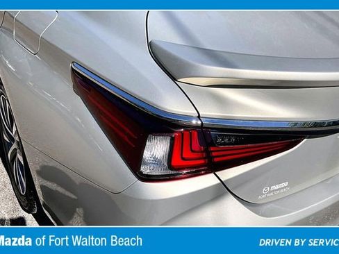 Used 2021 Lexus ES 300h w/ Premium Package FWD image 20
