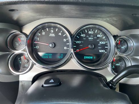 Used 2009 Chevrolet Silverado 2500 LT w/ Interior Plus Package AWD/4WD image 35
