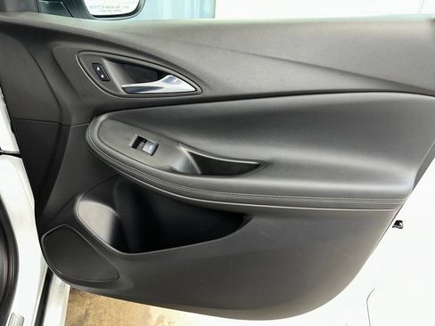 Certified 2022 Buick Encore GX Select w/ Sport Touring Package image 30