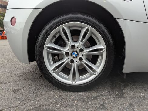 Used 2004 BMW Z4 3.0i RWD image 44