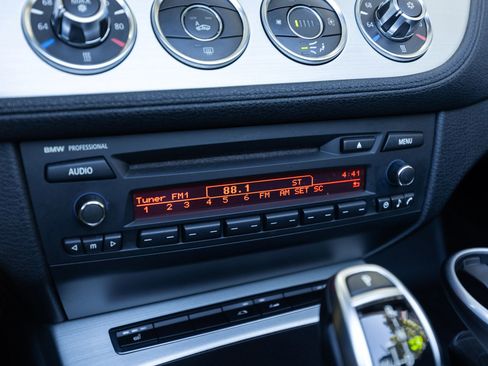 Used 2009 BMW Z4 sDrive35i image 35