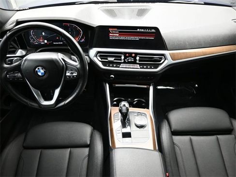 Used 2020 BMW 330i Sedan w/ Convenience Package image 18