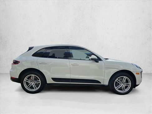 Used 2018 Porsche Macan AWD/4WD image 4