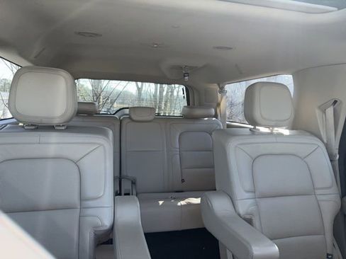 Used 2020 Lincoln Navigator L Reserve w/ Luxury Package image 8