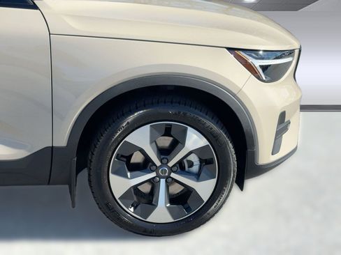 New 2026 Volvo XC40 B5 Core w/ Climate Package image 11