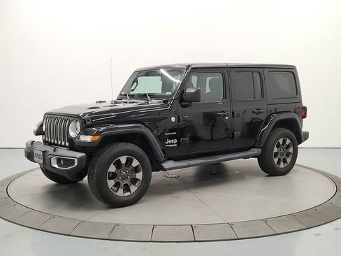 Used 2019 Jeep Wrangler Unlimited Sahara AWD/4WD image 3