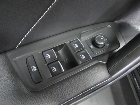 Used 2023 Volkswagen Tiguan SE R-Line FWD image 22