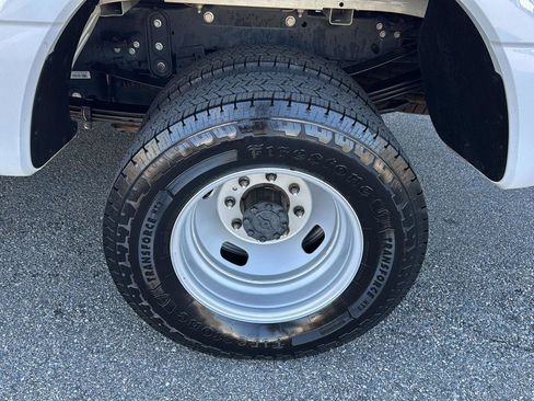 Used 2024 Ford F350 XLT image 31