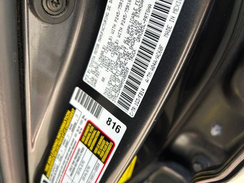 Used 2017 Toyota Tacoma SR w/ Tow Package image 33