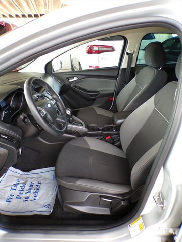 Used 2014 Ford Focus SE FWD image 14