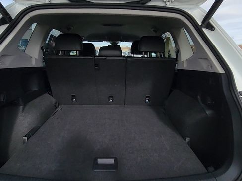 Used 2024 Volkswagen Tiguan Wolfsburg Edition image 41