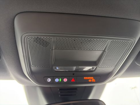 New 2026 Chevrolet Equinox EV LT image 24