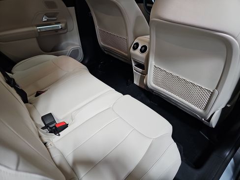 New 2026 Mercedes-Benz GLB 250 image 11