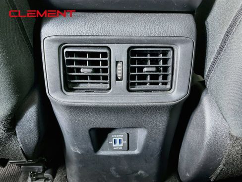 Used 2022 Toyota RAV4 LE FWD image 31