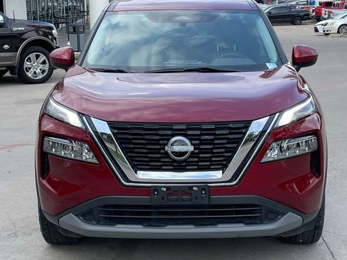 Used 2023 Nissan Rogue SV image 7