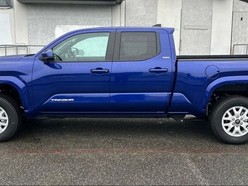 Certified 2025 Toyota Tacoma SR5 image 8