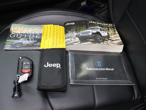 Used 2022 Jeep Wrangler Unlimited Sahara w/ LED Lighting Group AWD/4WD image 63