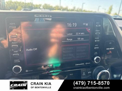 Used 2021 Toyota Highlander XLE FWD image 13