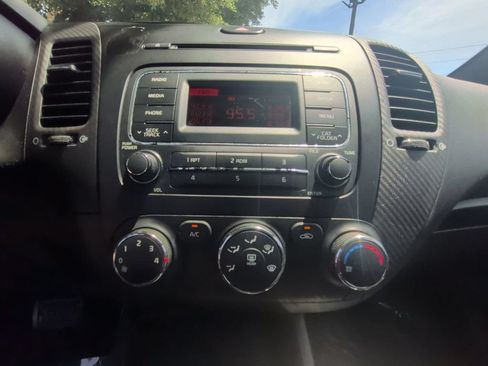 Used 2015 Kia Forte EX FWD image 18
