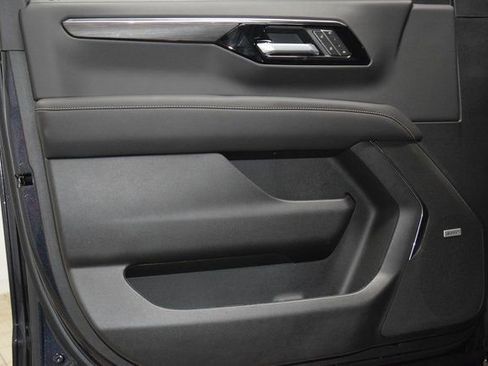 New 2025 Chevrolet Suburban Premier image 47