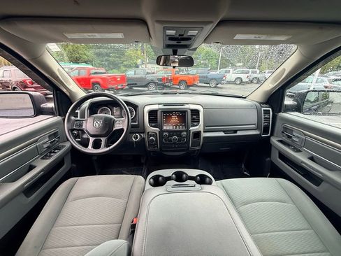 Used 2017 RAM 1500 Classic SLT AWD/4WD image 18