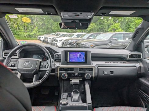 Certified 2024 Toyota Tacoma SR5 AWD/4WD image 20