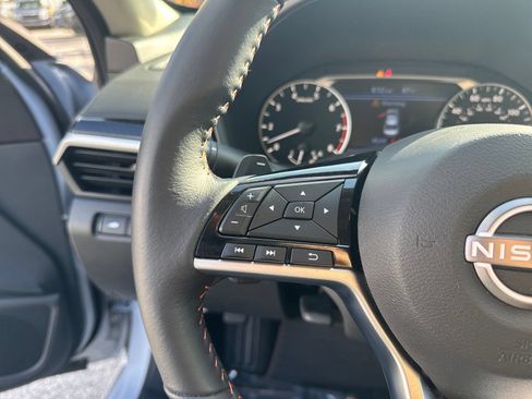 Used 2024 Nissan Altima 2.5 SR w/ SR Premium Package FWD image 26