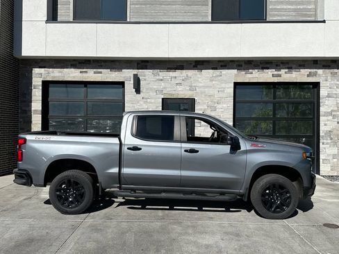Used 2021 Chevrolet Silverado 1500 LT Trail Boss w/ Bed Protection Package AWD/4WD image 2