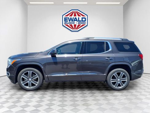 Certified 2019 GMC Acadia Denali w/ Technology Package AWD/4WD image 7