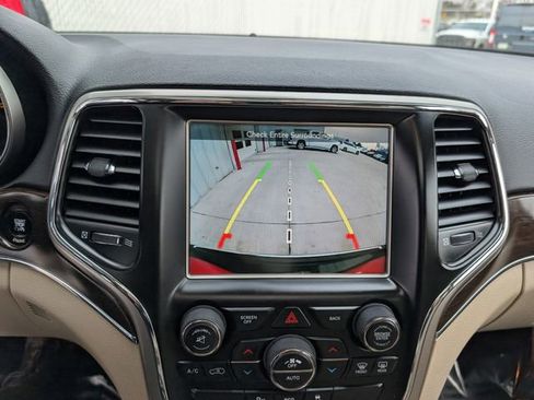 Used 2015 Jeep Grand Cherokee Limited w/ Trailer Tow Group IV image 19
