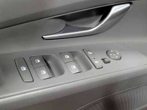 Used 2023 Hyundai Elantra SEL image 27