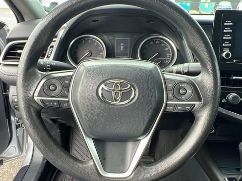Used 2021 Toyota Camry LE image 15