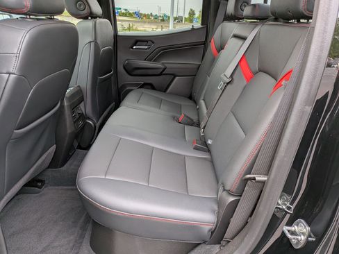 Used 2024 Chevrolet Colorado Z71 w/ Z71 Convenience Package 2 image 30