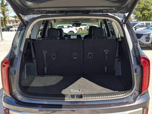 Certified 2025 Kia Telluride S AWD/4WD image 12