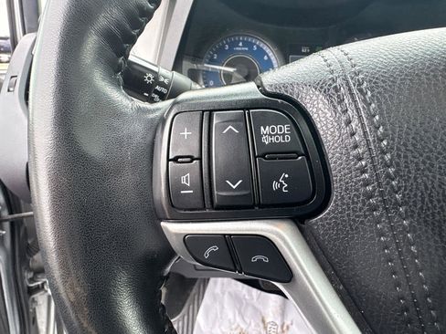 Used 2019 Toyota Sienna Limited image 20