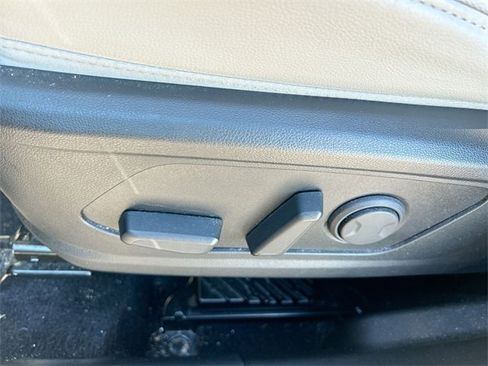 Used 2023 Hyundai Tucson Limited image 16