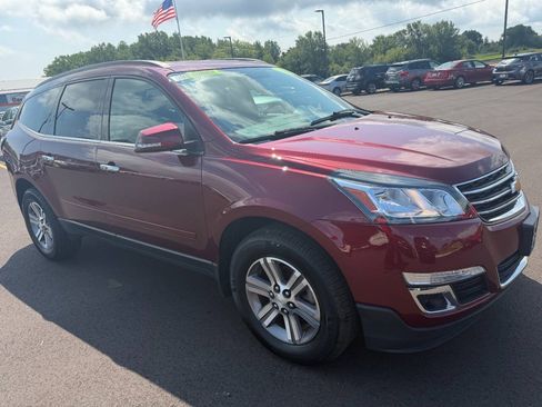 Used 2017 Chevrolet Traverse LT FWD image 7