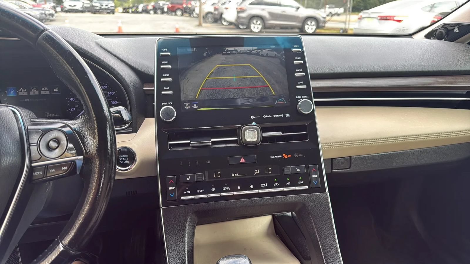 Used 2019 Toyota Avalon XLE w/ Moonroof Package FWD image 13