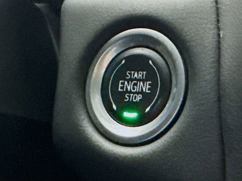 Used 2024 Chevrolet Suburban Z71 AWD/4WD image 18