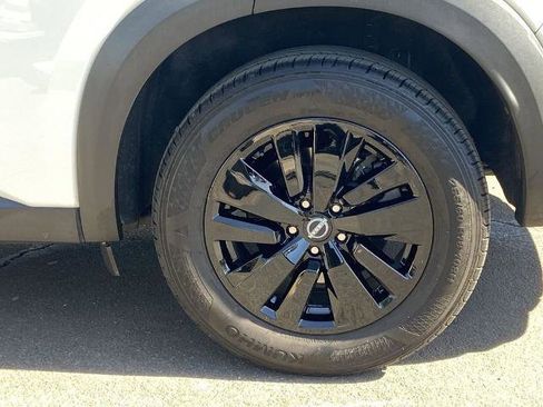 Used 2022 Nissan Pathfinder S image 28