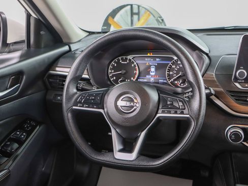 Used 2023 Nissan Altima 2.5 SV image 12