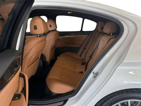 Used 2019 BMW 530e w/ Convenience Package image 13