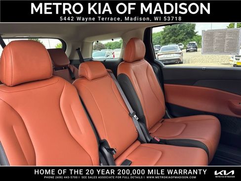 Used 2026 Kia Carnival EX FWD image 48