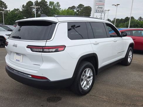 Used 2025 Jeep Grand Cherokee L Laredo RWD image 13