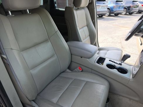 Used 2012 Jeep Grand Cherokee Laredo AWD/4WD image 26
