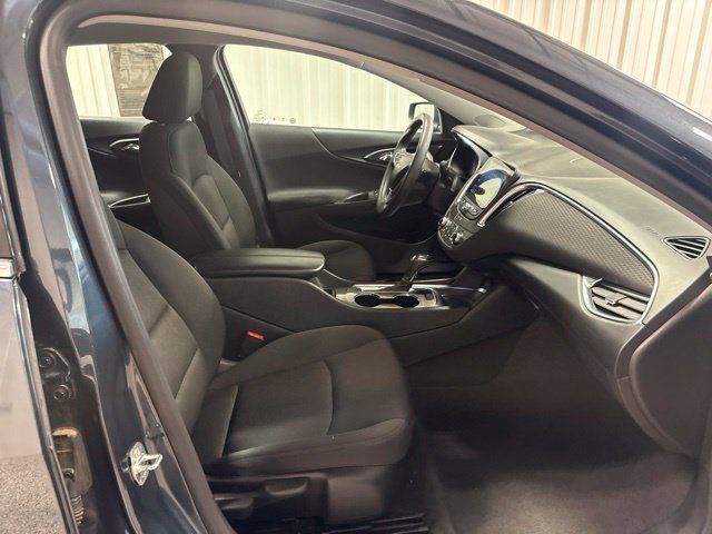 Used 2020 Chevrolet Malibu LT FWD image 22